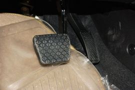 2013款福特嘉年华两厢1.5L自动时尚型