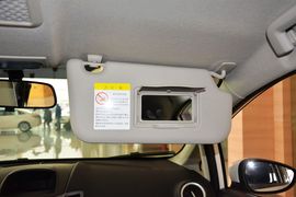 2013款福特嘉年华两厢1.5L自动时尚型