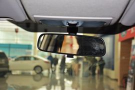 2013款福特嘉年华两厢1.5L自动时尚型