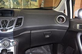 2013款福特嘉年华两厢1.5L自动时尚型