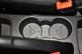 2013款福特嘉年华两厢1.5L自动时尚型