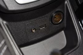 2013款福特嘉年华两厢1.5L自动时尚型