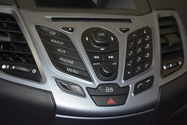 2013款福特嘉年华两厢1.5L自动时尚型