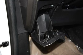 2013款福特嘉年华两厢1.5L自动时尚型