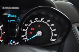 2013款福特嘉年华两厢1.5L自动时尚型