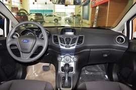 2013款福特嘉年华两厢1.5L自动时尚型