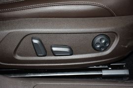2012款大众迈腾旅行轿车2.0TSI舒适型