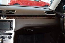 2012款大众迈腾旅行轿车2.0TSI舒适型