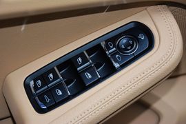 2014款保时捷Macan