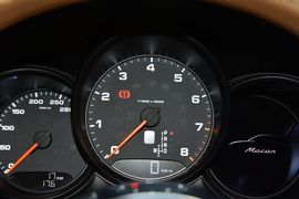 2014款保时捷Macan