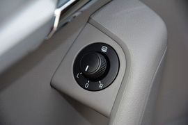 2015款斯柯达明锐1.6L自动逸致版