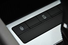 2015款斯柯达明锐1.6L自动逸致版