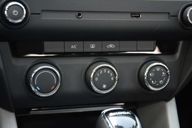 2015款斯柯达明锐1.6L自动逸致版