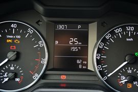 2015款斯柯达明锐1.6L自动逸致版