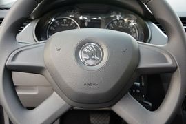 2015款斯柯达明锐1.6L自动逸致版