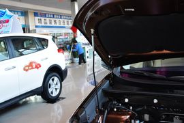 2015款丰田RAV4