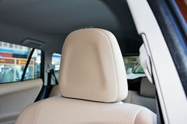 2015款丰田RAV4