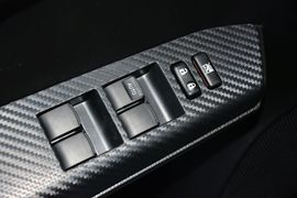 2015款丰田RAV4