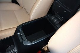 2015款丰田RAV4