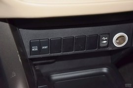 2015款丰田RAV4