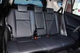 2015款丰田RAV4