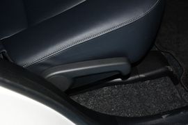 2015款丰田RAV4