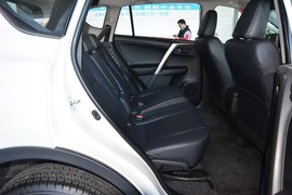 2015款丰田RAV4