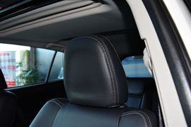 2015款丰田RAV4