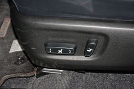 2015款丰田RAV4