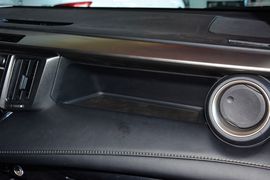 2015款丰田RAV4