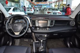 2015款丰田RAV4