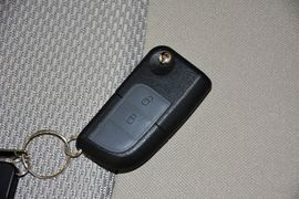 2012款长安悦翔V3