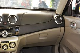 2012款长安悦翔V3