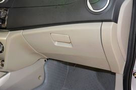 2012款长安悦翔V3