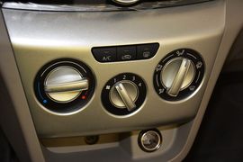 2012款长安悦翔V3