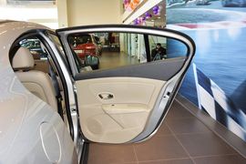 2015款雷诺风朗2.0L时尚版