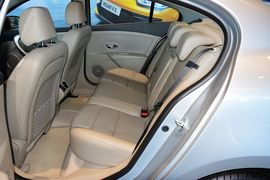 2015款雷诺风朗2.0L时尚版