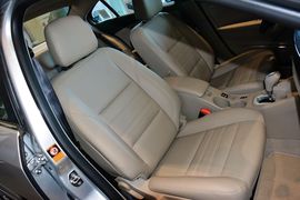 2015款雷诺风朗2.0L时尚版