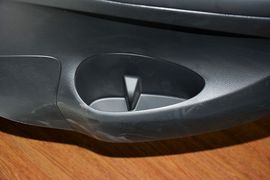 2014款日产骐达1.6L