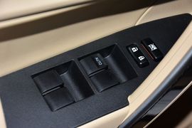 2014款丰田卡罗拉1.6L