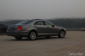 2010款奔驰S级鉴赏试驾