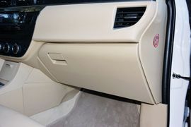 2014款丰田卡罗拉1.6L