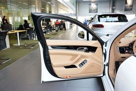 2014款保时捷Panamera