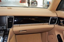 2014款保时捷Panamera