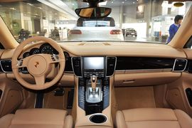 2014款保时捷Panamera