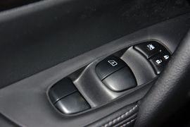 2014款日产奇骏2.0L