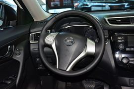 2014款日产奇骏2.0L
