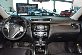 2014款日产奇骏2.0L