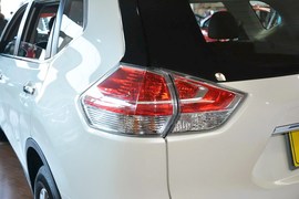 2014款日产奇骏2.0L