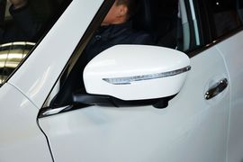 2014款日产奇骏2.0L